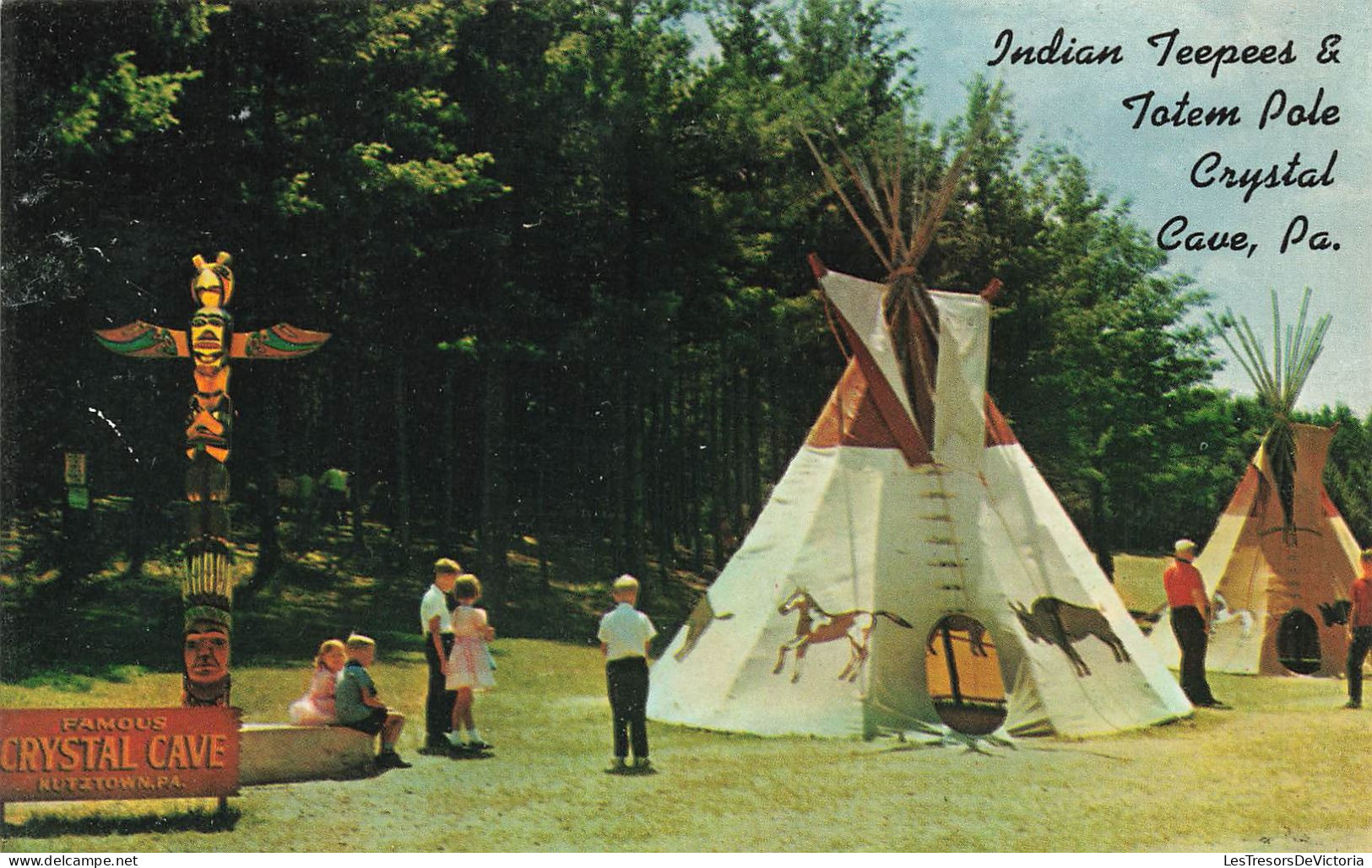 ETATS-UNIS - Pennsylvanie - Tipis Indiens Et Totems - Colorisé - Carte Postale - Autres & Non Classés