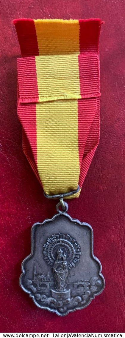 España Medalla Franco Caridad PG 882a - Autres & Non Classés