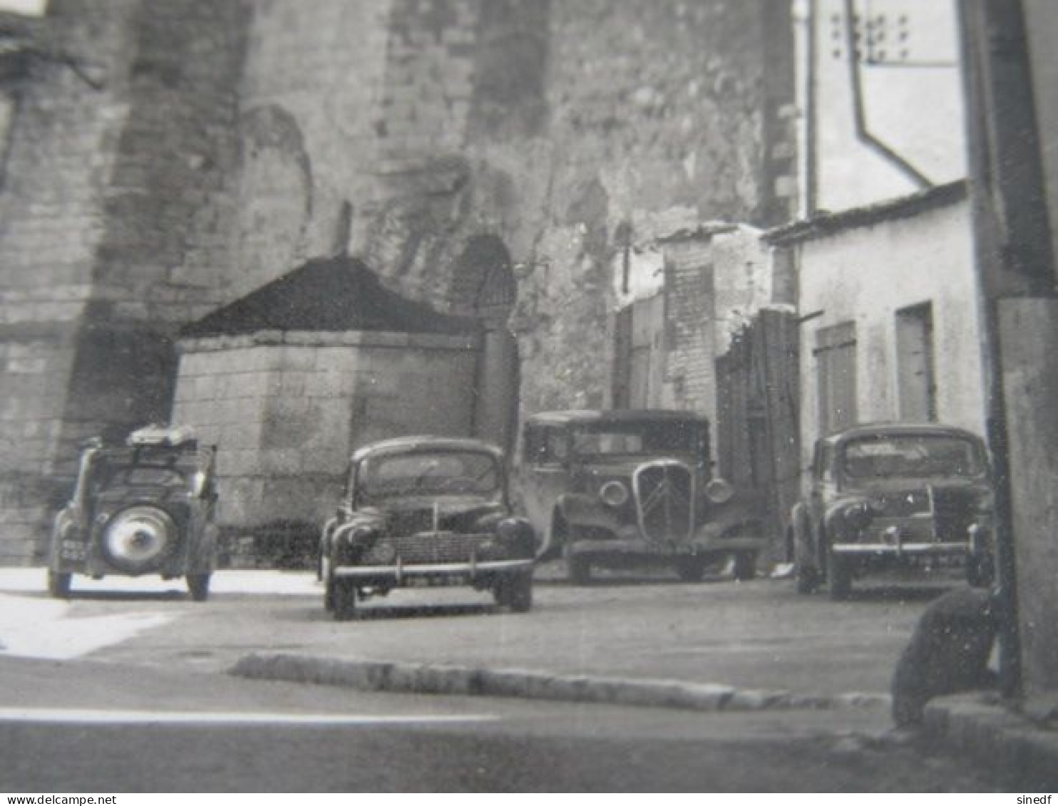 79 Cpsm  MAUZE LE MIGNON L Eglise Voitures 4 Cv Renault Circulee TAD 1962 Deux Sevres - Mauze Sur Le Mignon