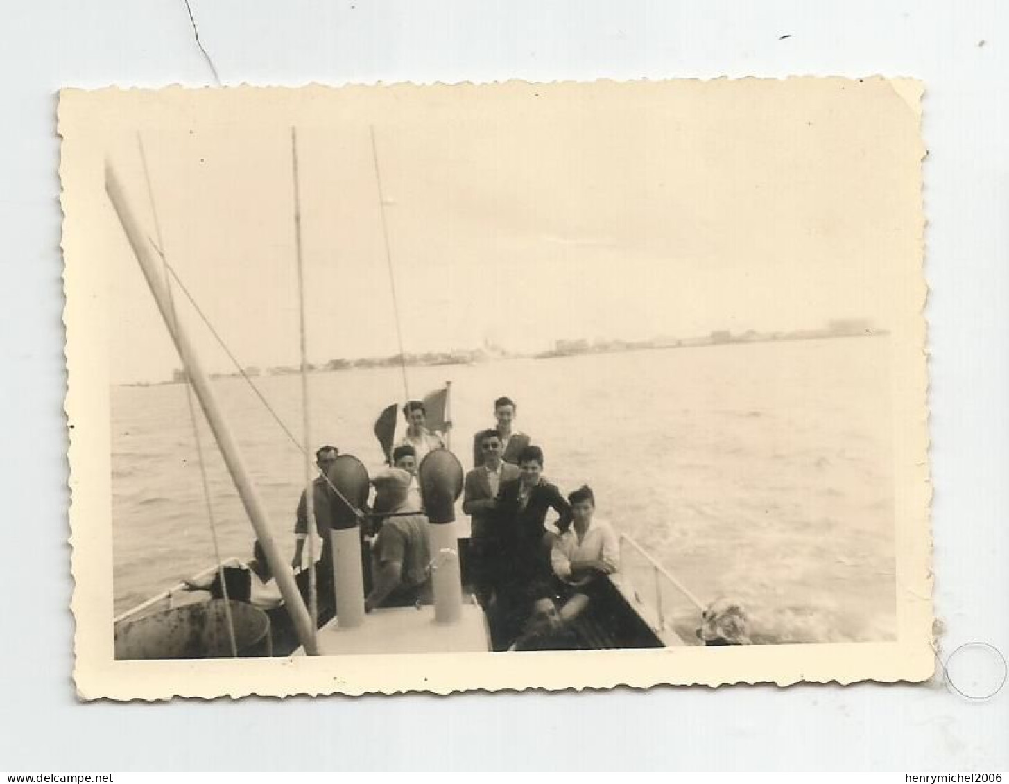 Photographie Promenade Au Grau Du Roy En Bateau 1956 Photo 8,8x6,2 Cm Env - Schiffe