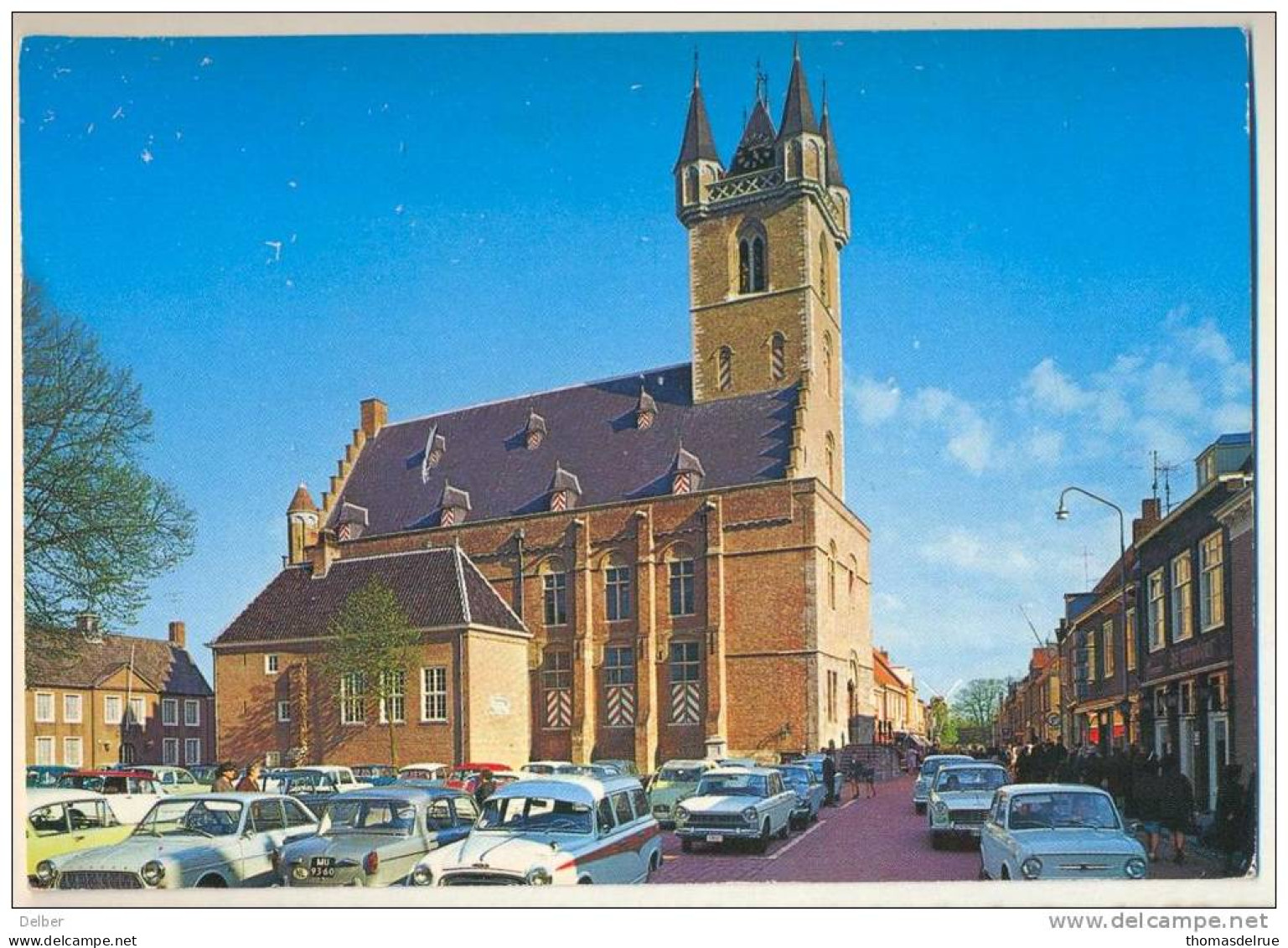 3pk772: SLUIS, HOLLAND Stadhuis ...diverse DAFjes... ( Auto's) Ook Fiat... Enz... - Sluis