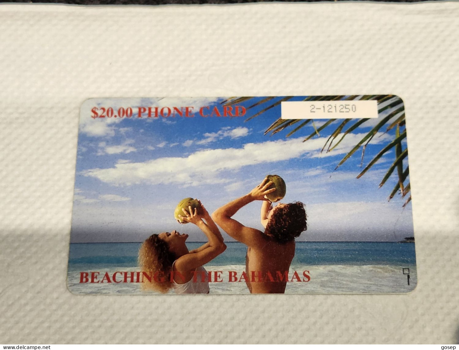 BAHAMAS-(BS-BAT-0007D)-Beaching-(6)-($ 20.00)-(2-121250)-used Card+1card Prepiad Free - Bahama's