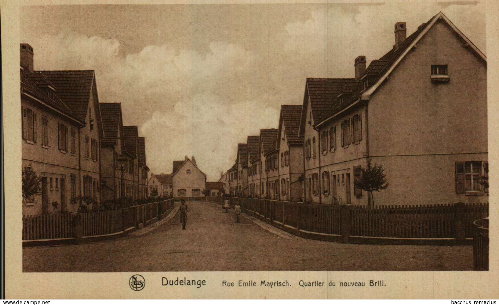 DUDELANGE  Rue Emile Mayrisch.  Quartier Du Nouveau Brill - Dudelange