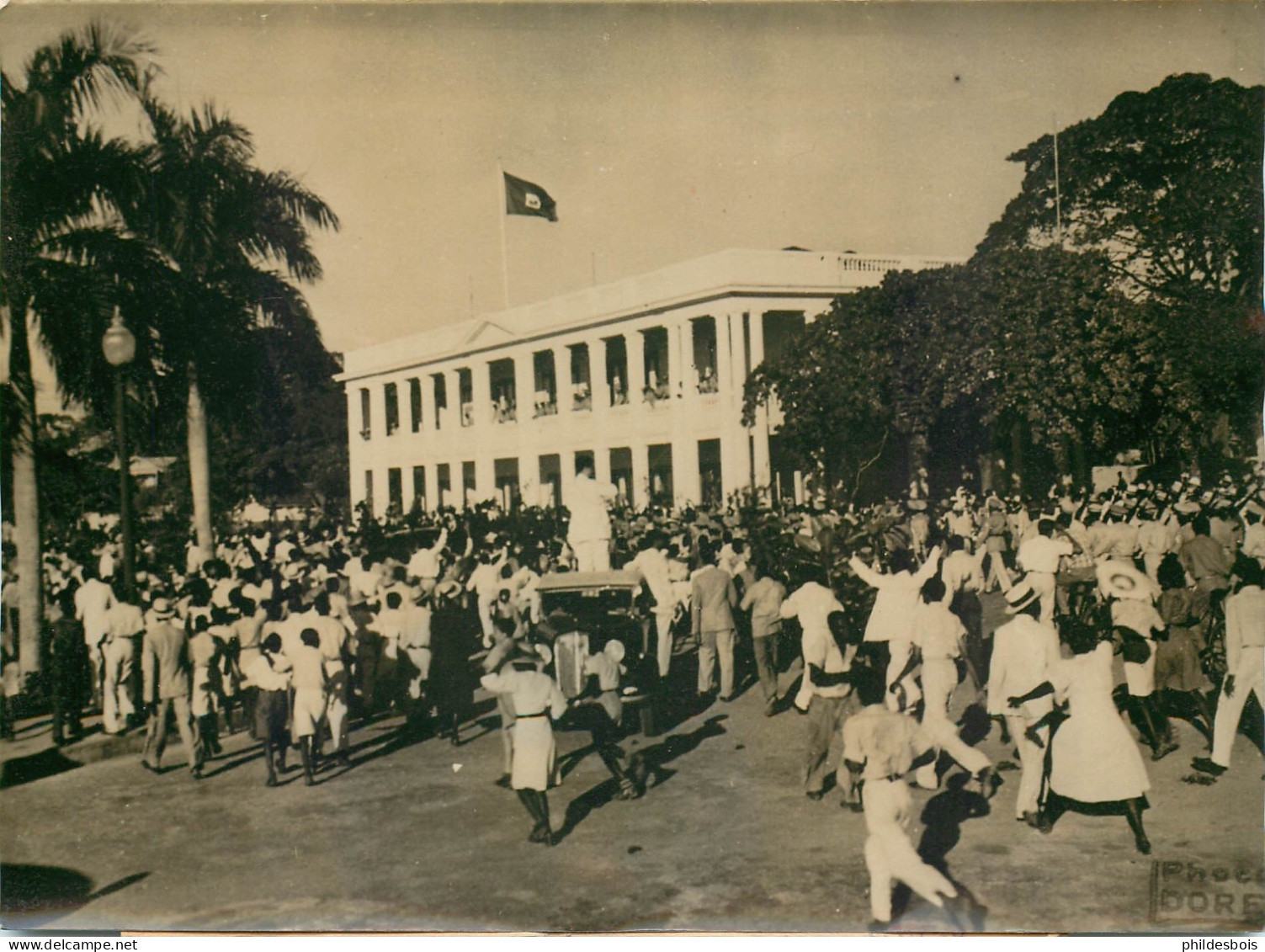 CARAIBES  HAITI PORT AU PRINCE ( Veritable Photo Dim 13/18cm) La Chute Du Gouvernement Elie Lescot - Ozeanien