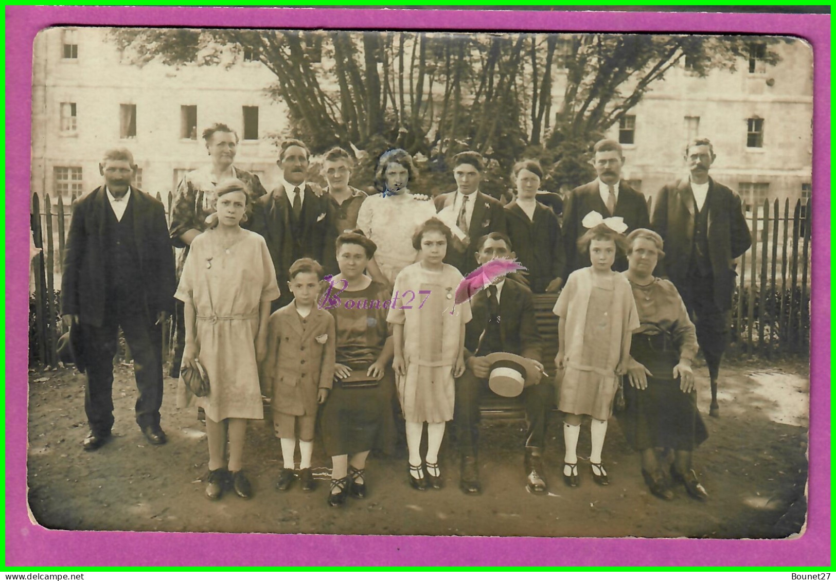 CPA - Carte Photo - Photo De Famille Plusieurs Génération Grand Parent Enfant  - Genealogie