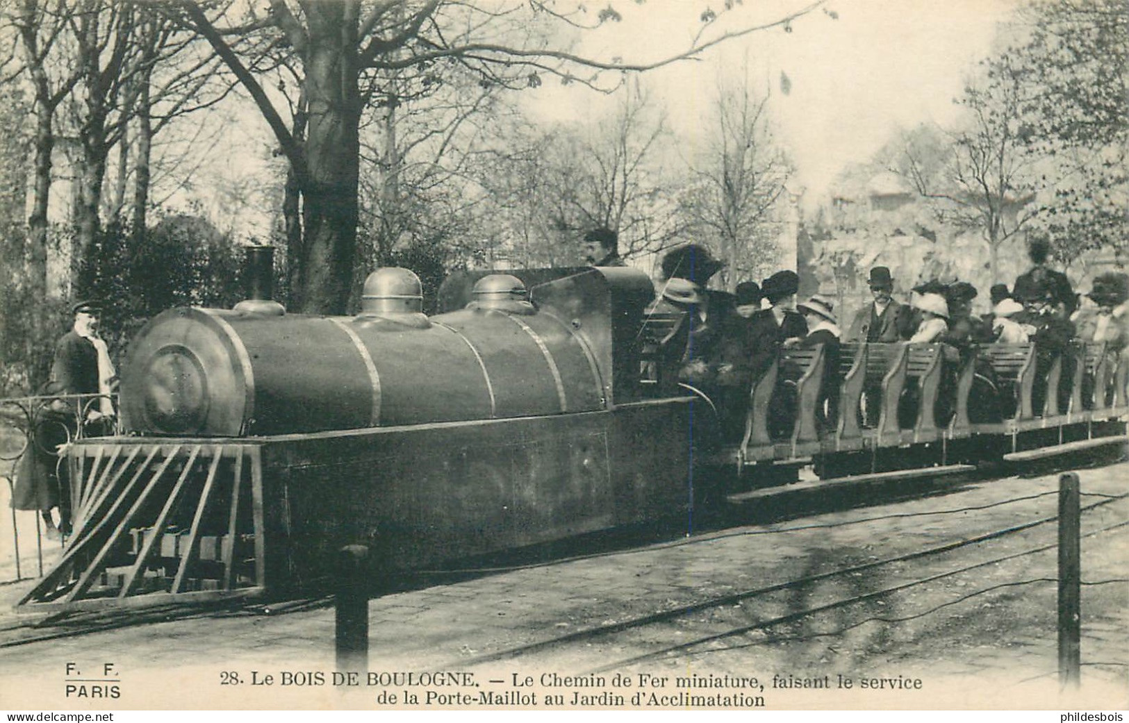 PARIS 16eme Arrondissement   BOIS DE BOULOGNE  Le Chemin De Fer Miniature Faisant Le Service Etc ... - Parcs, Jardins