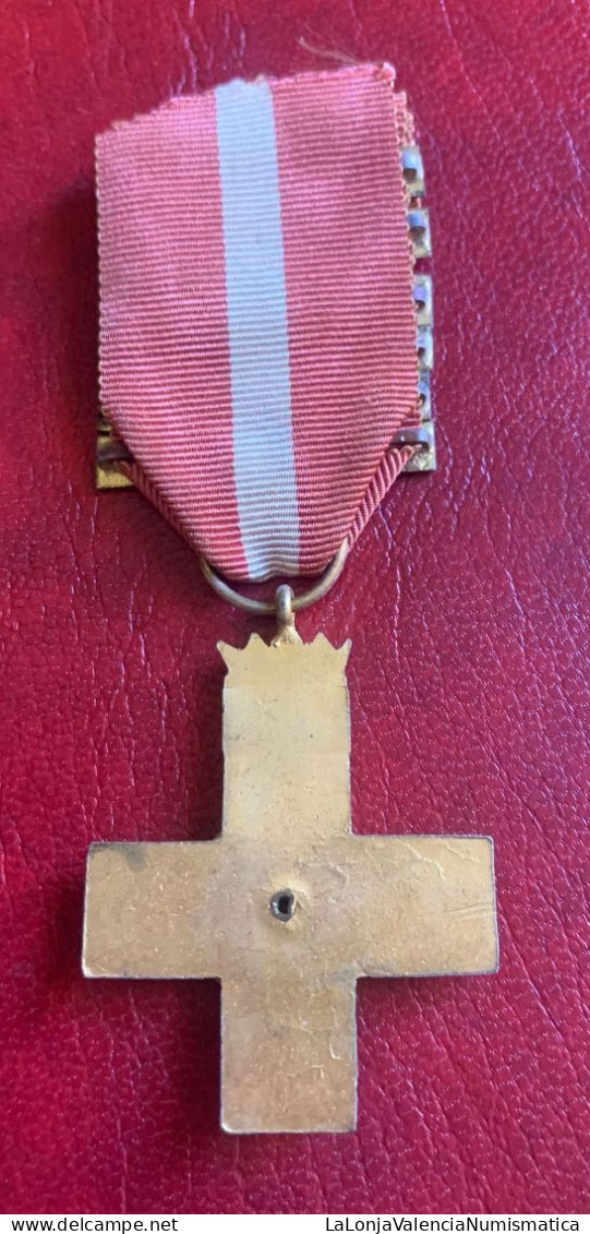 España Medalla Franco Cruz Distintivo Rojo 6 Barras Laton PG 179 - Other & Unclassified