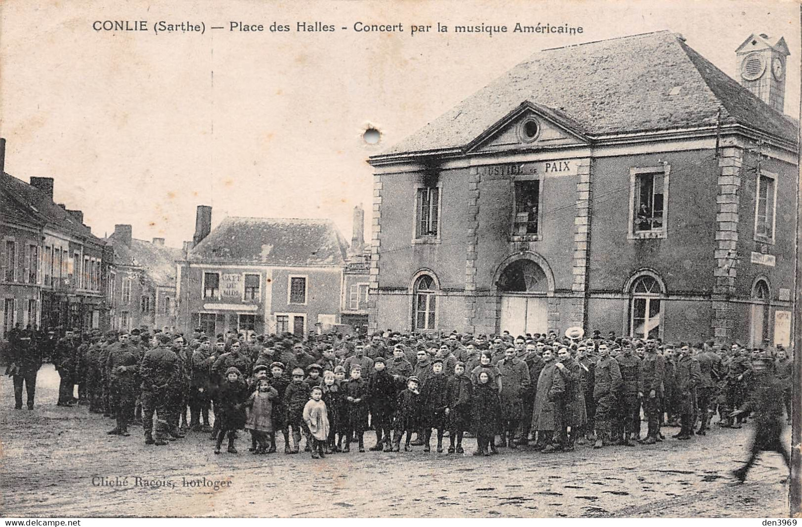 CONLIE (Sarthe) - Place Des Halles - Concert Par La Musique Américaine - Guerre 1914-18 - Voyagé 192? (2 Scans) - Conlie