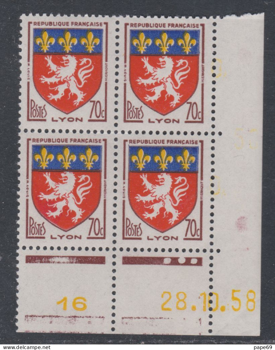 France N° 1181 XX Armoiries : Lyon En Bloc De 4 Coin Daté Du 28 . 10 . 58 ; 3 Points Blancs, Sans Charnière, TB - 1950-1959