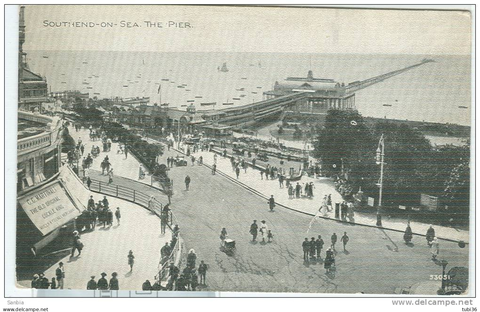 SOUTHEND ON SEA - THE PIER - POSTCARD, BLACK WHITE, NEW, ANIMATED, SMALL SIZE 9 X 14, - Southend, Westcliff & Leigh