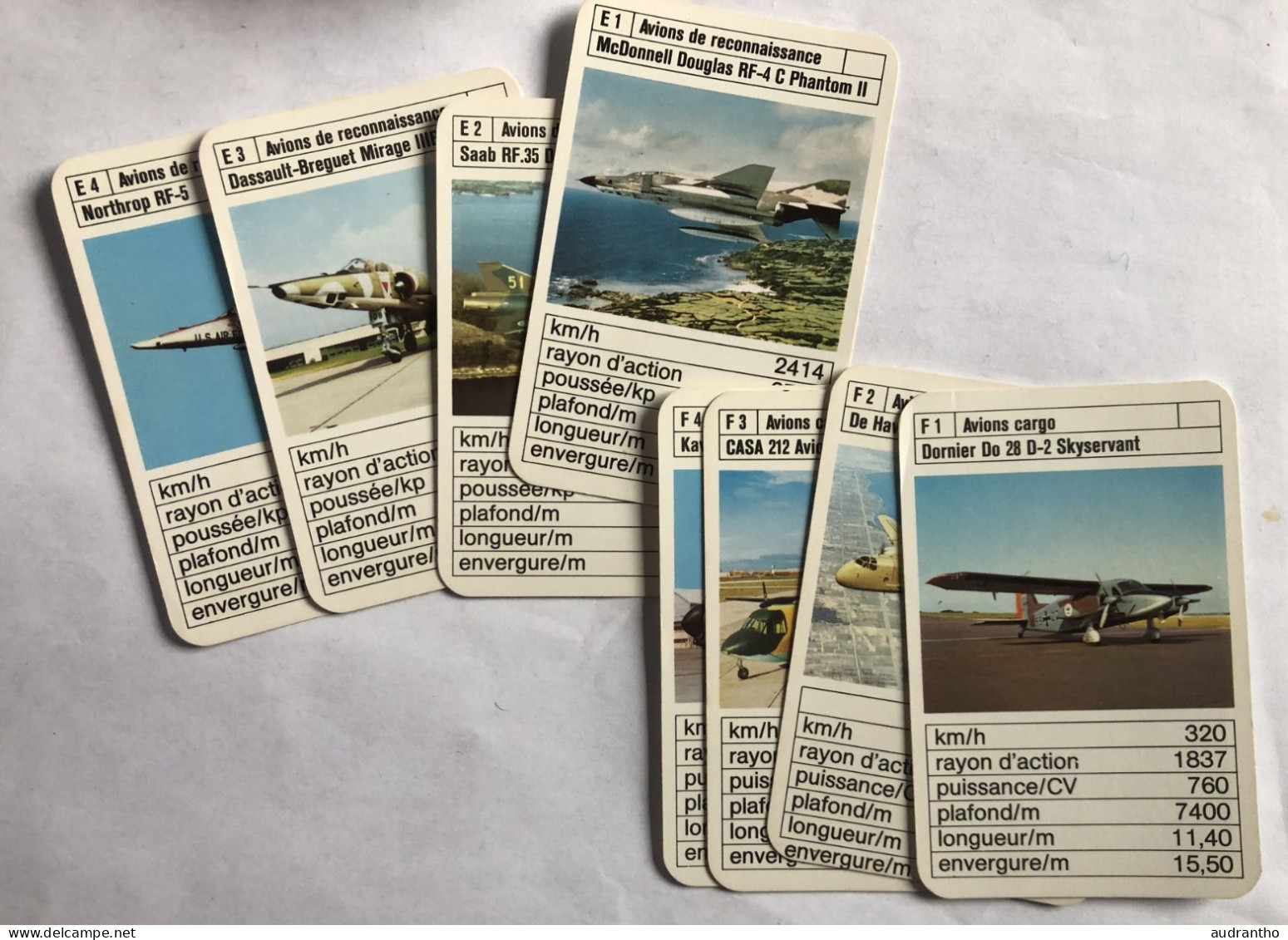 Jeu 32 Cartes Quartet - Avions Et Hélicoptères De Combat - Blackhawk - Bell - Hawker - Lockheed - Breguet - Aviation