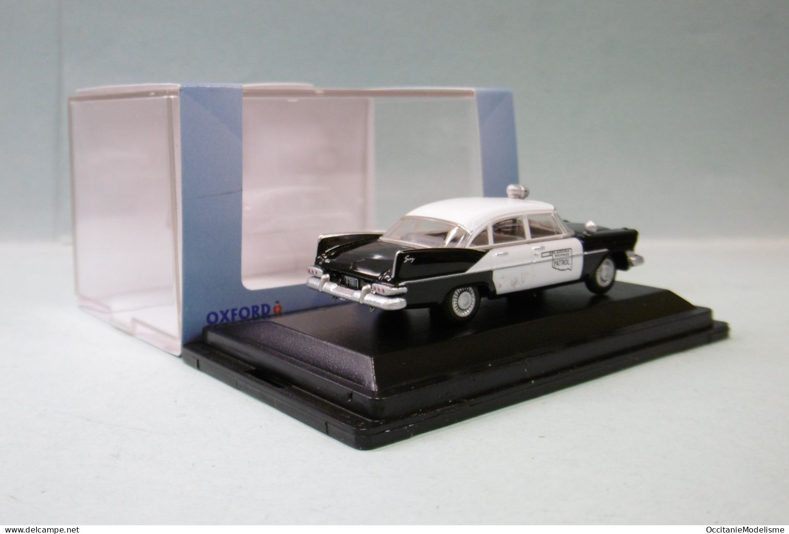 Oxford - PLYMOUTH SAVOY SEDAN 1959 Oklahoma Highway Patrol Voiture US Neuf HO 1/87 - Baanvoertuigen