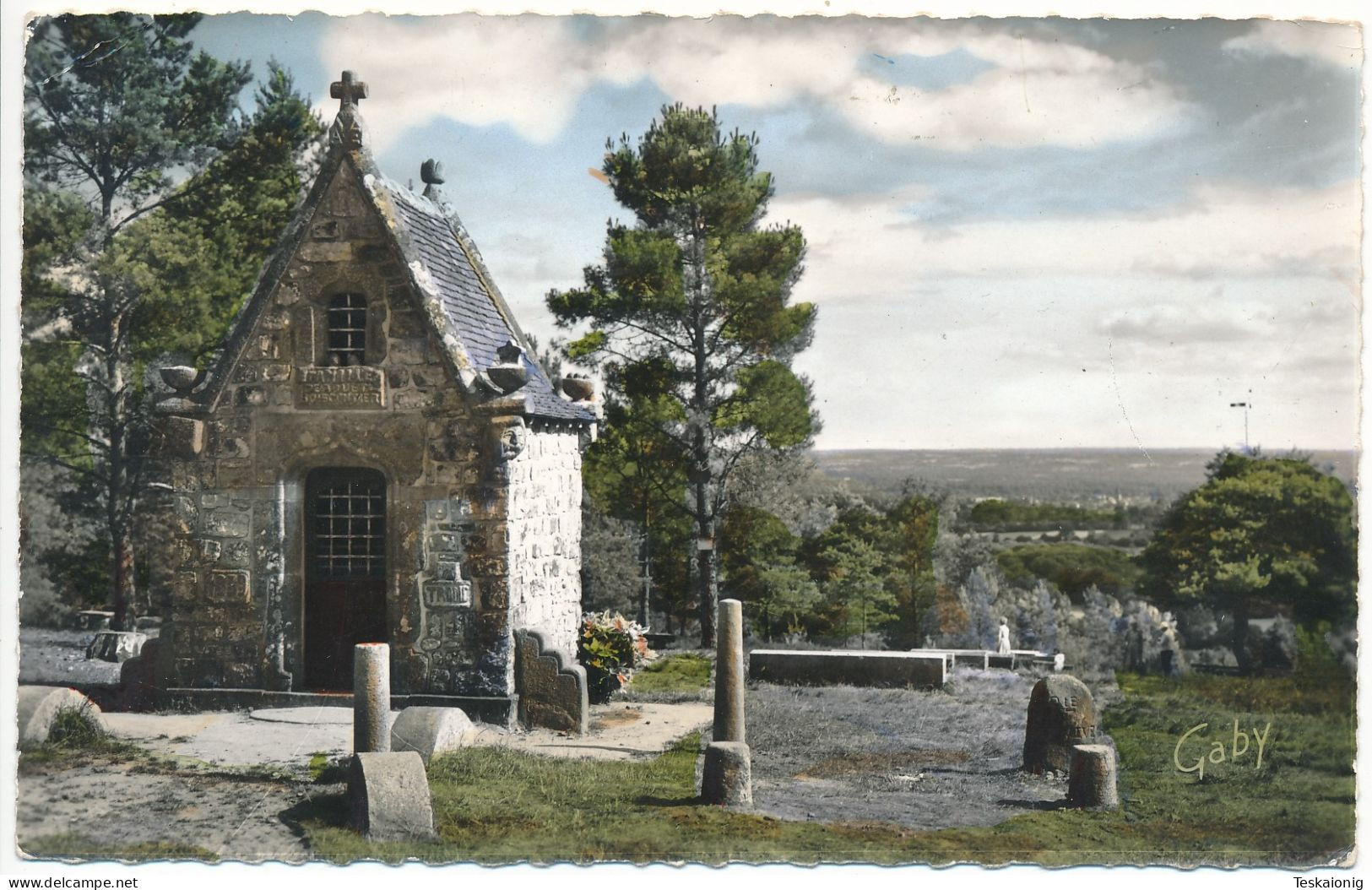 JUVIGNY SUR ANDAINE (61.Orne) Chapelle Sainte Geneviève Et Panorama. Petit Format - Juvigny Sous Andaine