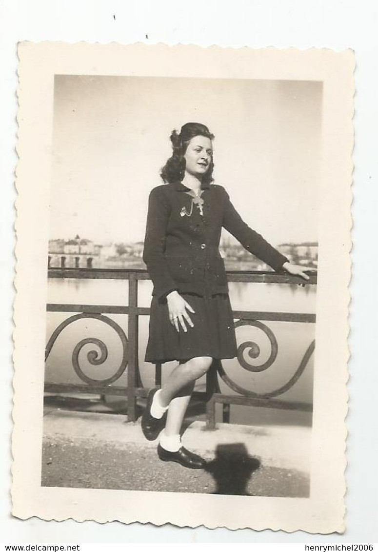 Photographie Macon 71 Femme En 1946 Photo 6x8,8 Cm Env , Papier Velox - Orte