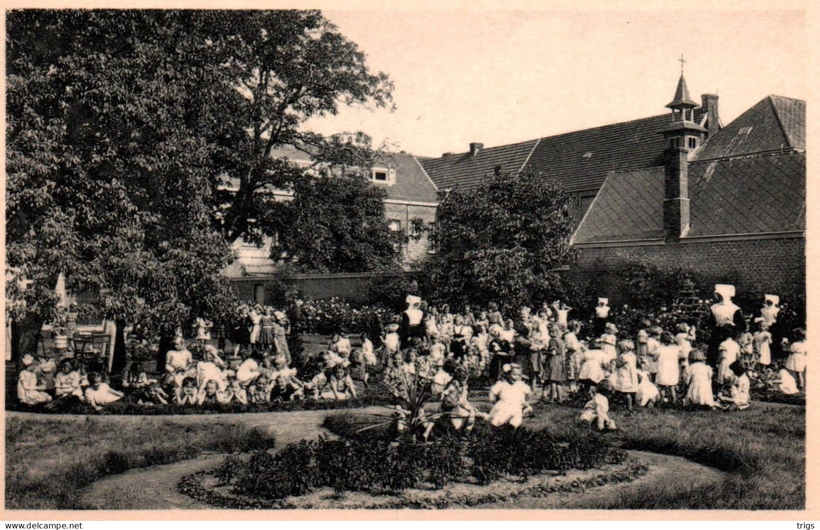 Ravels (O. L. Vrouw Van De Kempen) - Openluchtschool Voor Zwakke Meisjes, Een Gezellig Hoekje In Het Bloemenpark - Ravels