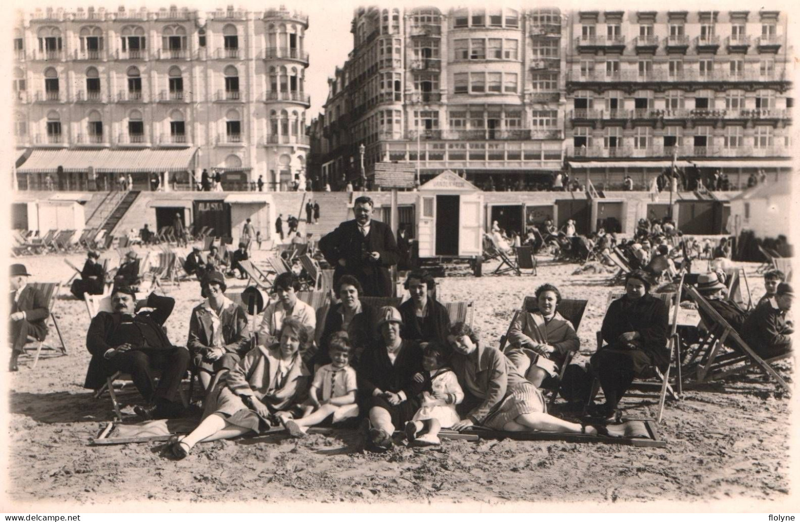 Blankenberghe - Blankenberge - Carte Photo - Groupe Sur La Plage - Belgique Belgium - Blankenberge