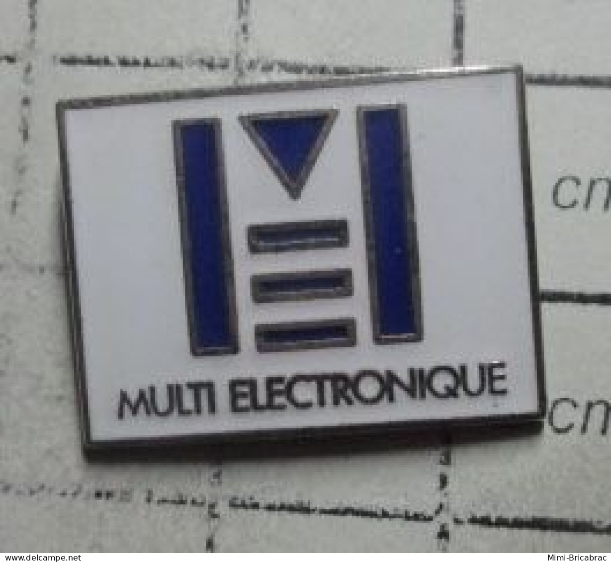 515A Pin's Pins / Rare Et De Belle Qualité !!! INFORMATIQUE / MULTI ELECTRONIQUE Par VACHON - Informatique