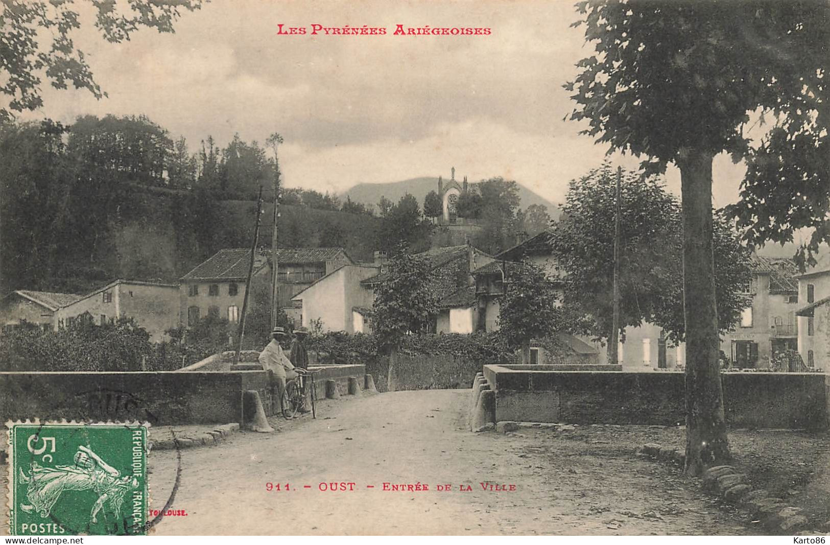 Oust * Route , Entrée De La Ville - Oust