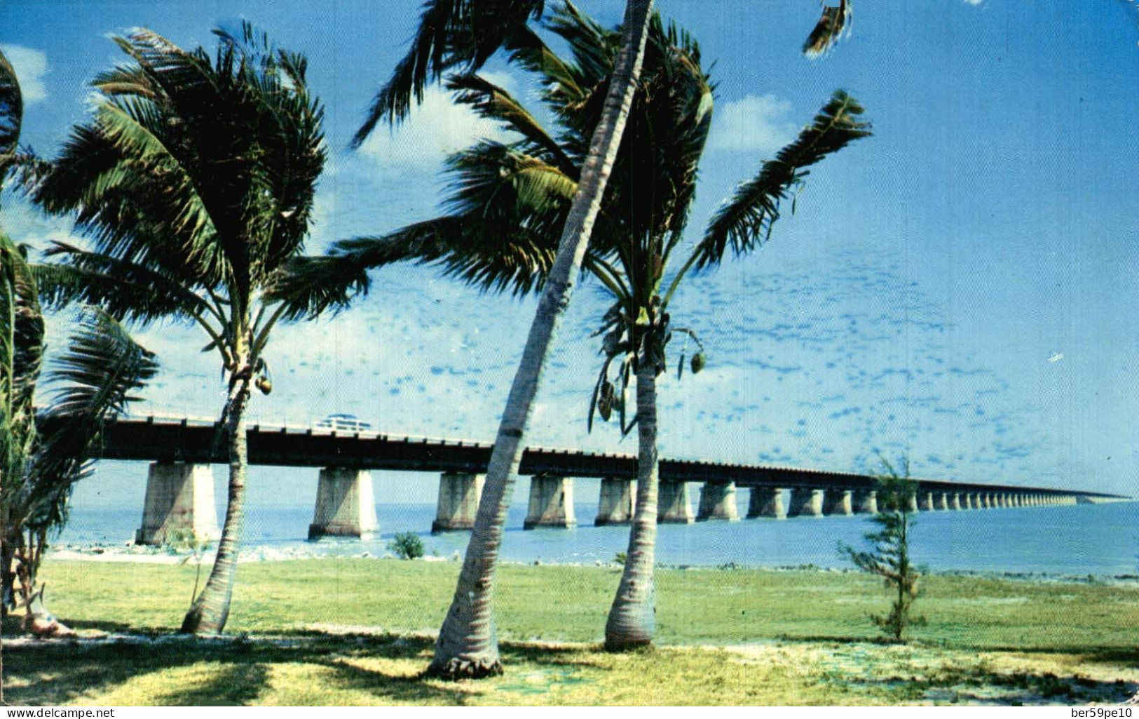 ETAT-UNIS FLORIDE KEY WEST SEVEN MILE BRIDGE AS SEEN FROM PIGEON KEY ON THE OVERSEAS HIGHWAY TO KEY WEST - Key West & The Keys