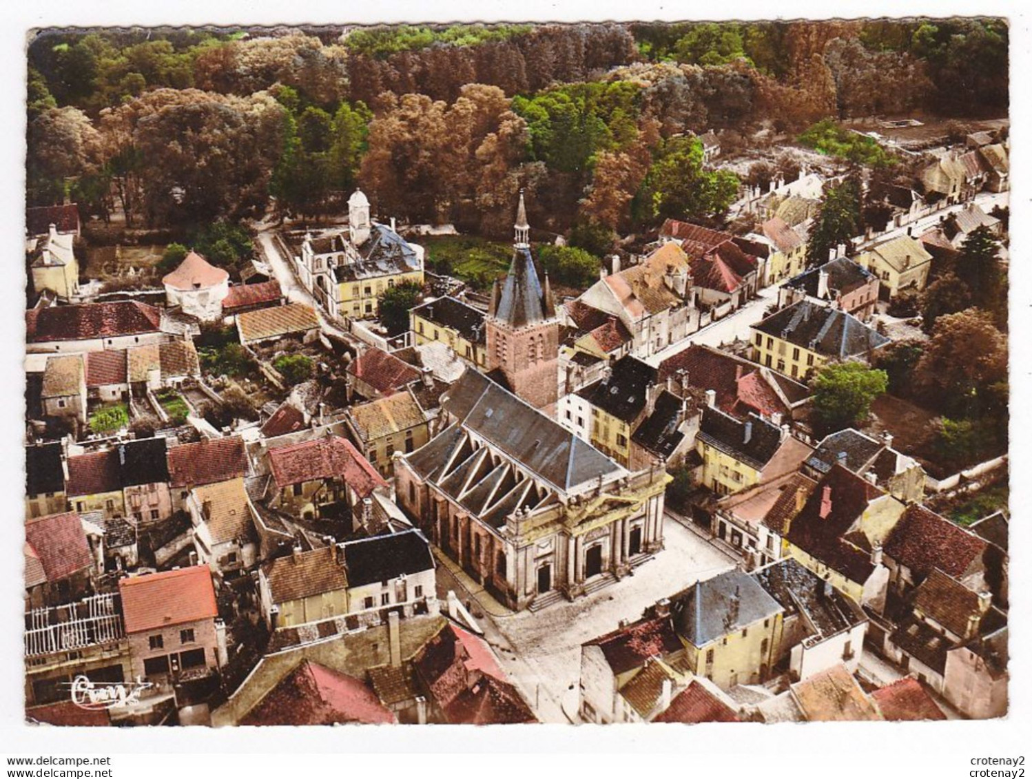 52 CHÂTEAUVILLAIN N°9555 Vue Aérienne Sur L'Eglise Et L'Hospice En 1960 Piscine ? VOIR DOS - Chateauvillain