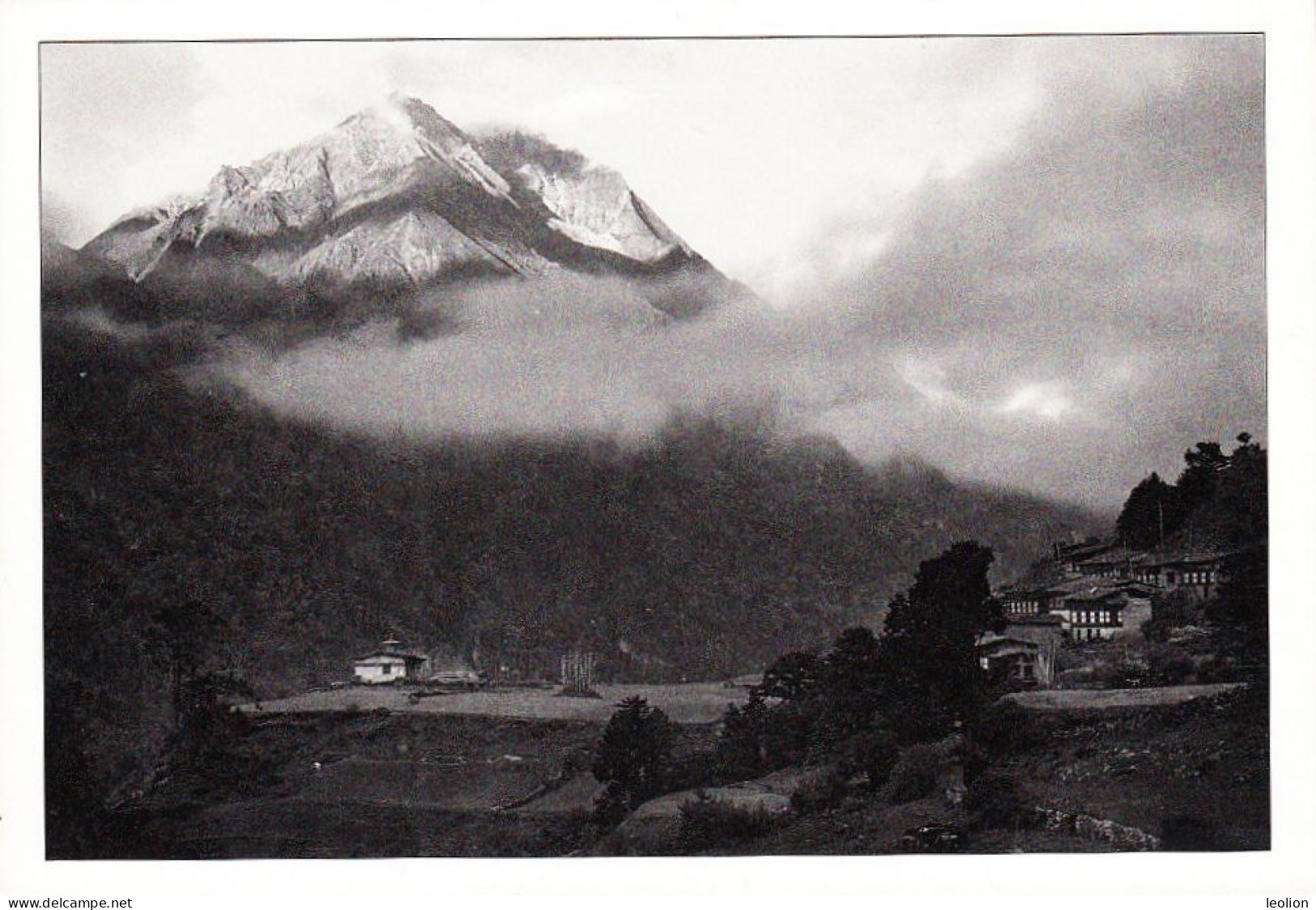 BHUTAN Clouds Over Laya 2002 Snowleopard / Wehrheim Picture Postcard BHOUTAN - Bhutan