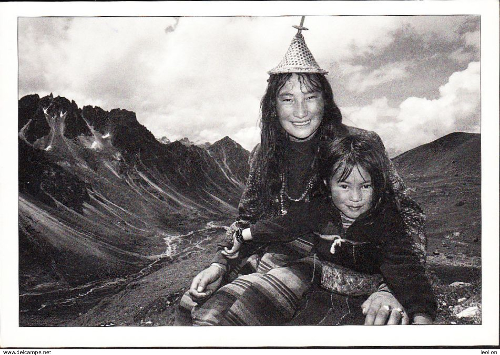 BHUTAN Laya Mother With Child In Yak Pastures 2004 Snowleopard / Wehrheim Picture Postcard BHOUTAN - Bhutan