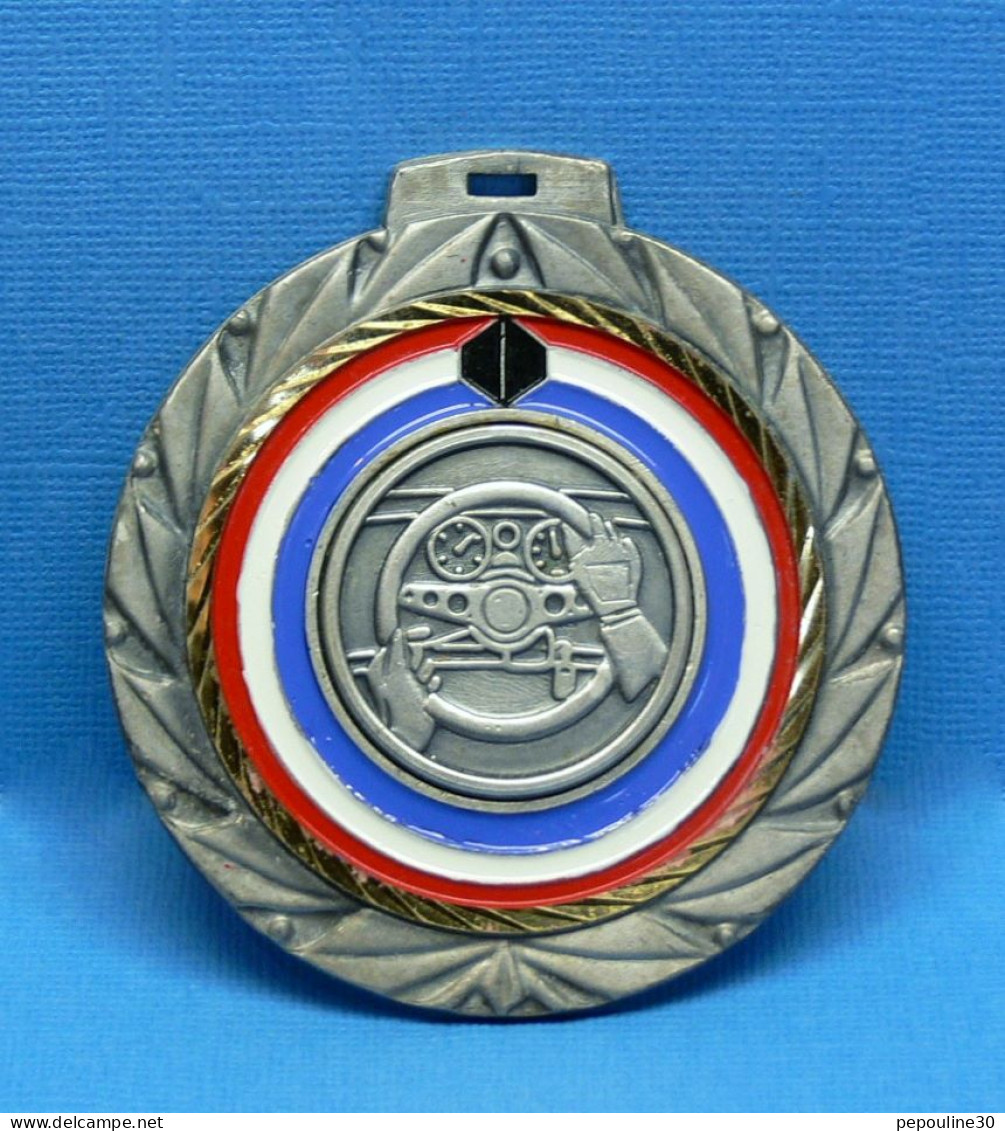 1 MÉDAILLE //  **  CONDUITE AUTOMOBILE - PILOTAGE OU AS DU VOLANT / Ø 71 Mm ** - Autorennen - F1