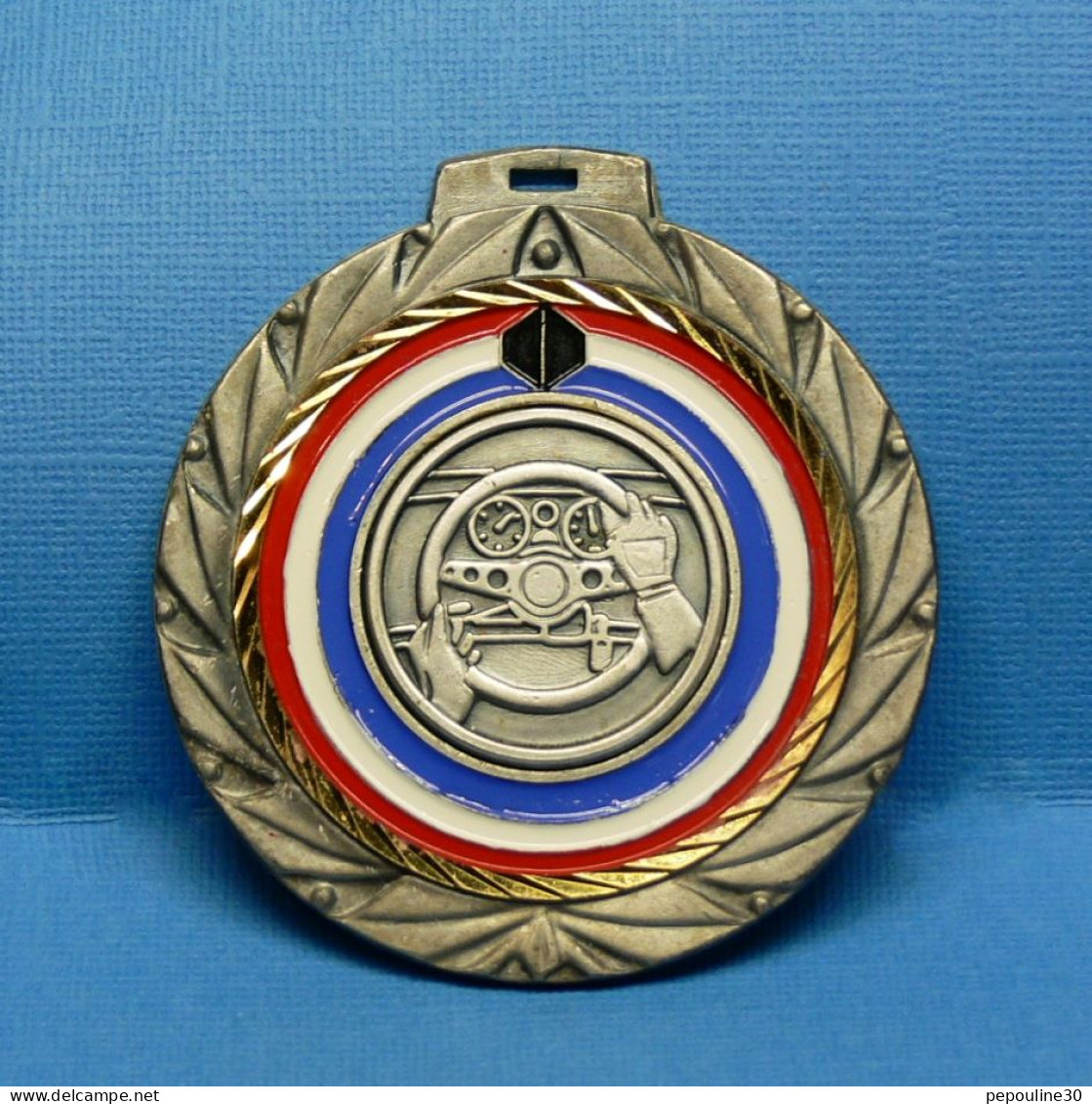 1 MÉDAILLE //  **  CONDUITE AUTOMOBILE - PILOTAGE OU AS DU VOLANT / Ø 71 mm **