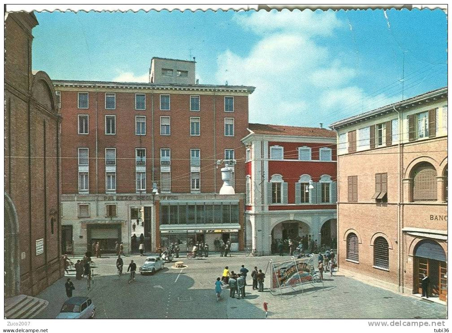 CESENA  - PIAZZA PIA  COLORI  VIAGGIATA 1964 ANIMATA E VETTURE D'EPOCA - Cesena