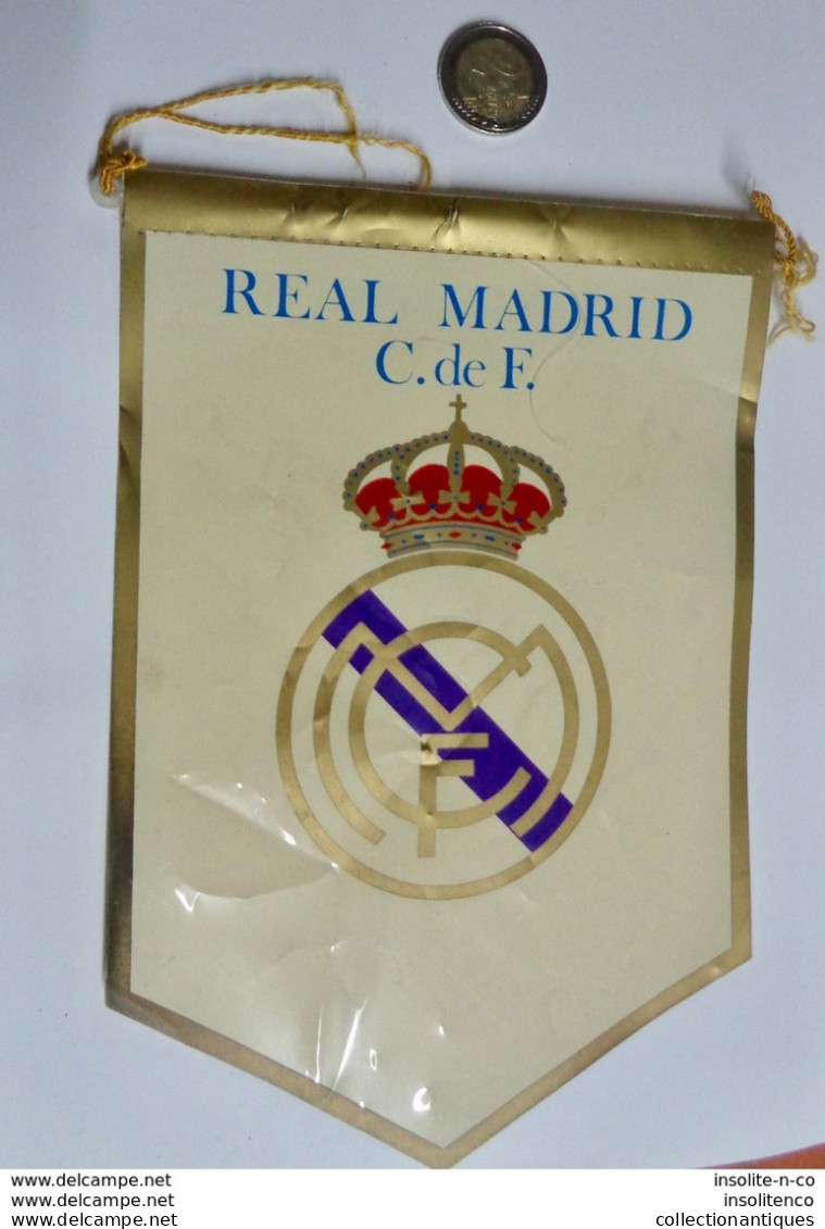 Fanion Ancien Football Espagne Real Madrid C. De F. - Uniformes, Recordatorios & Misc