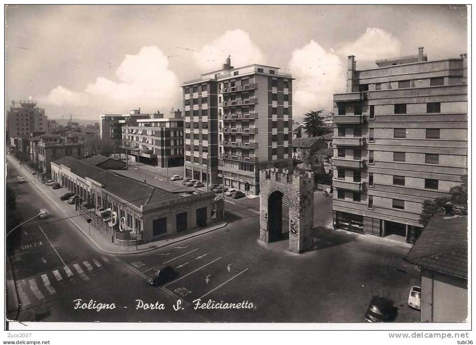 FOLIGNO - PORTA S. FELICIANETTO - B/N VIAGGIATA  1969 - ANIMATA E VETTURE D'EPOCA. - Foligno