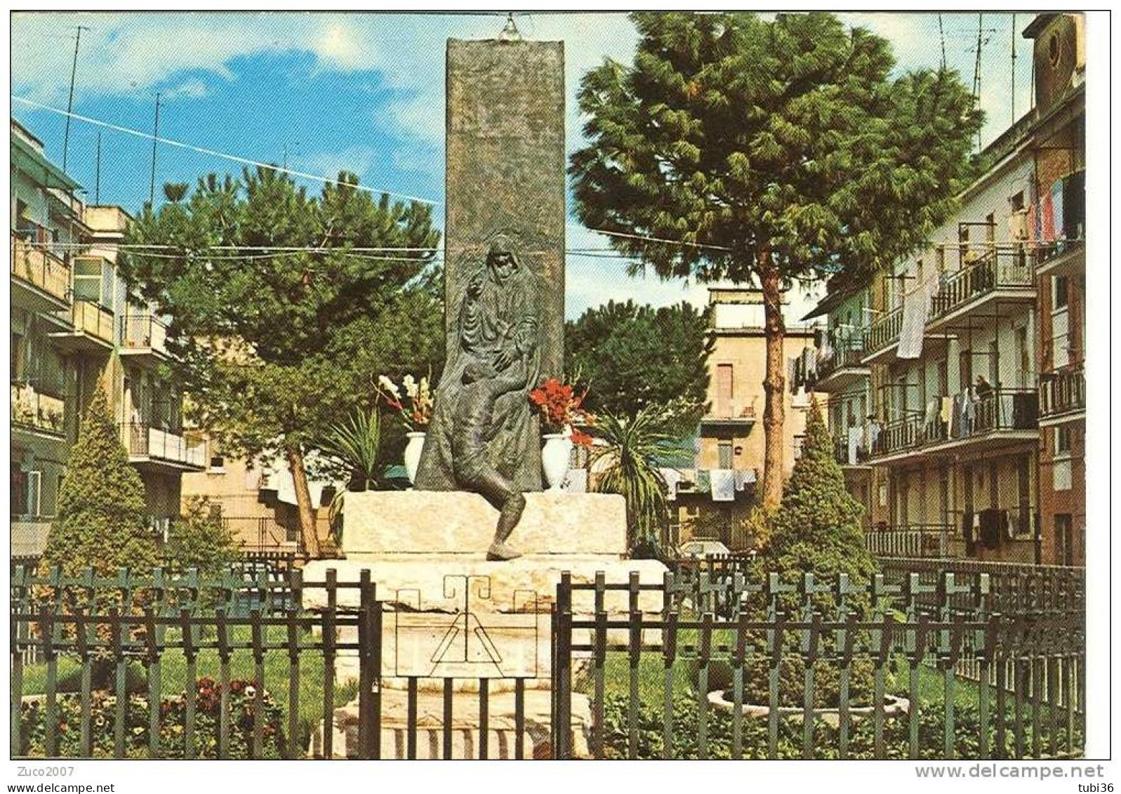 CERIGNOLA - FOGGIA - PIAZZA SAN FRANCESCO - MONUMENTO PADRE PIO -  COLORI VIAGGIATA  1983 - AFFRANCATURA  CASTELLI   180 - Cerignola