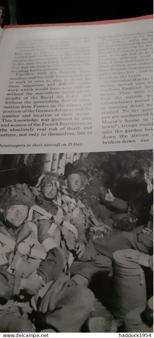 Red Berets Into Normandy SIR HUW WHELDON Jarrold Colour Publications 1982 - Weltkrieg 1939-45