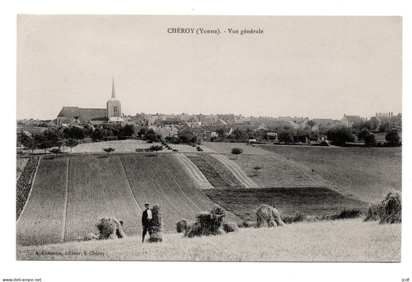 89 CHEROY Vue Générale - Edit Lasseron - La Moisson - Mise Des Gerbes En Tas - Cheroy