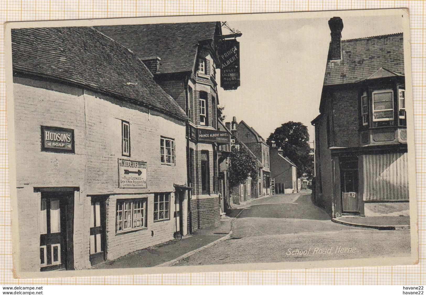 8AK578 HERNE SCHOOL ROAD KENT ???    2 SCANS - Canterbury