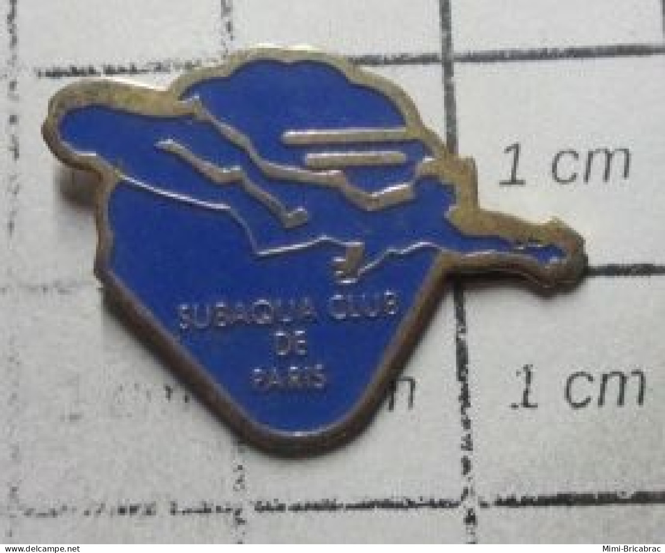 115B Pin's Pins / Beau Et Rare / SPORTS / PLONGEE SOUS MARINE SUBAQUA CLUB DE PARIS - Tauchen