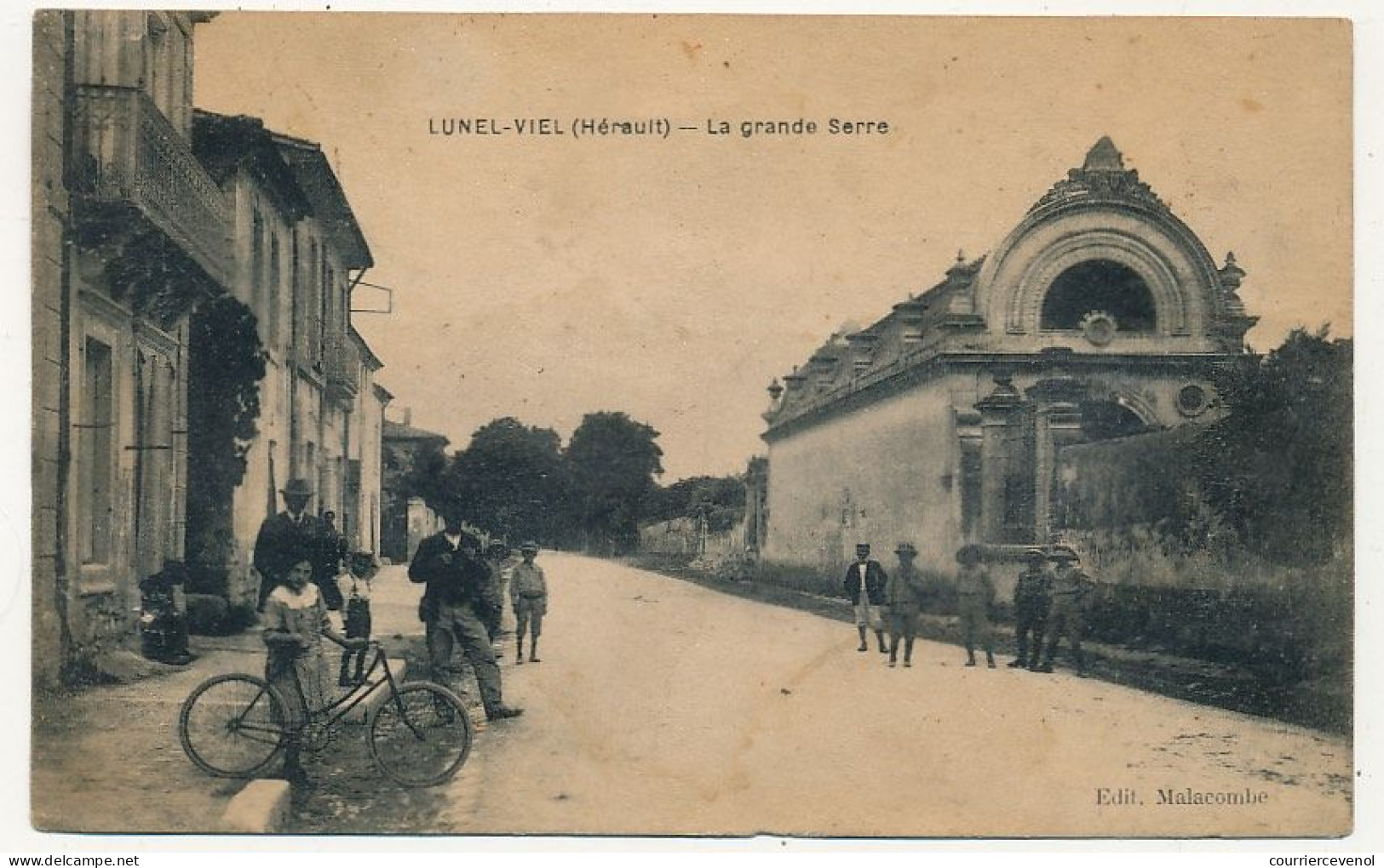 CPA - LUNEL-VIEL (Hérault) - La Grande Serre - Lunel