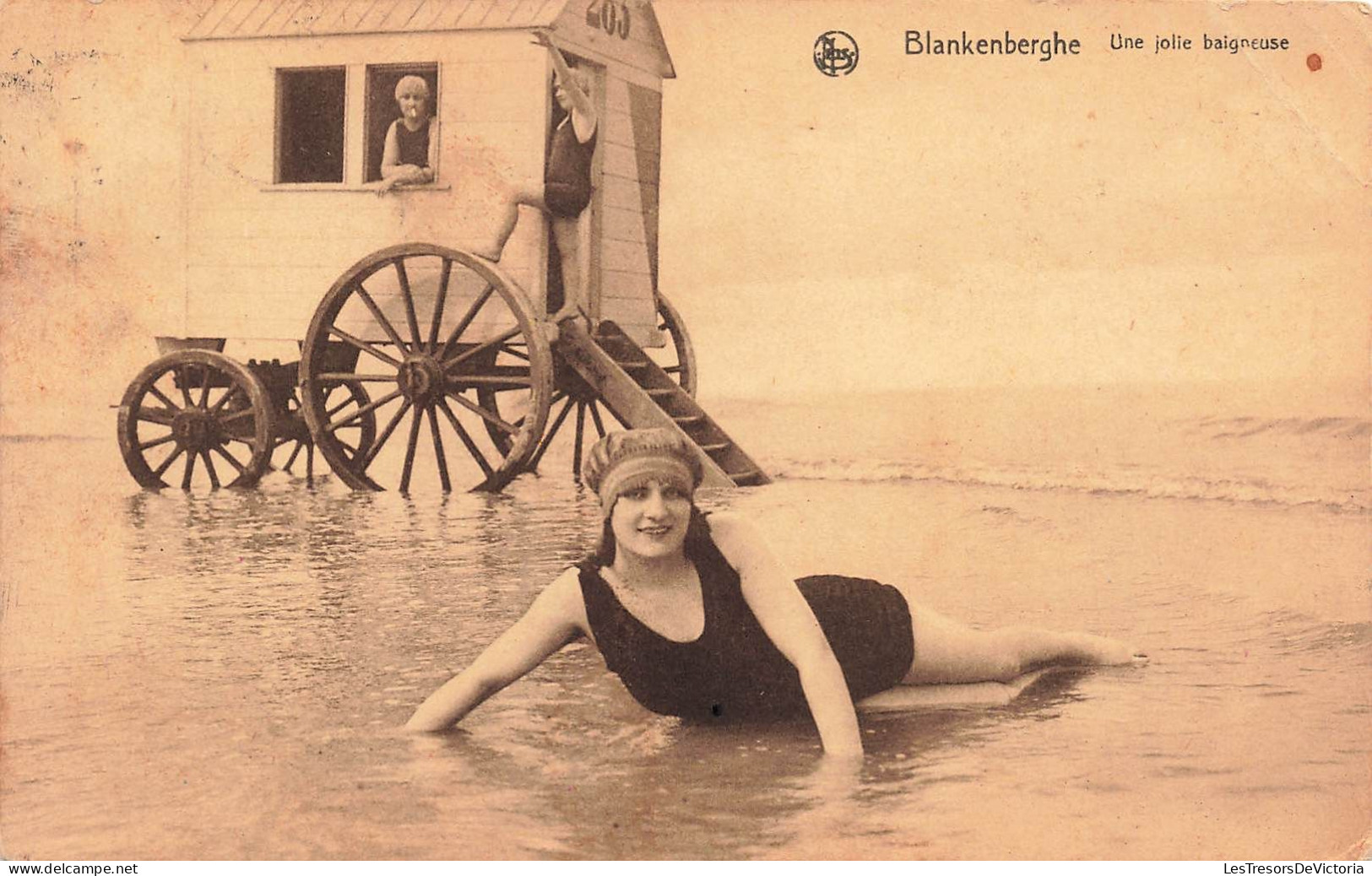 BELGIQUE - Blankenberge - Une Jolie Baigneuse à La Plage - Carte Postale Ancienne - Blankenberge