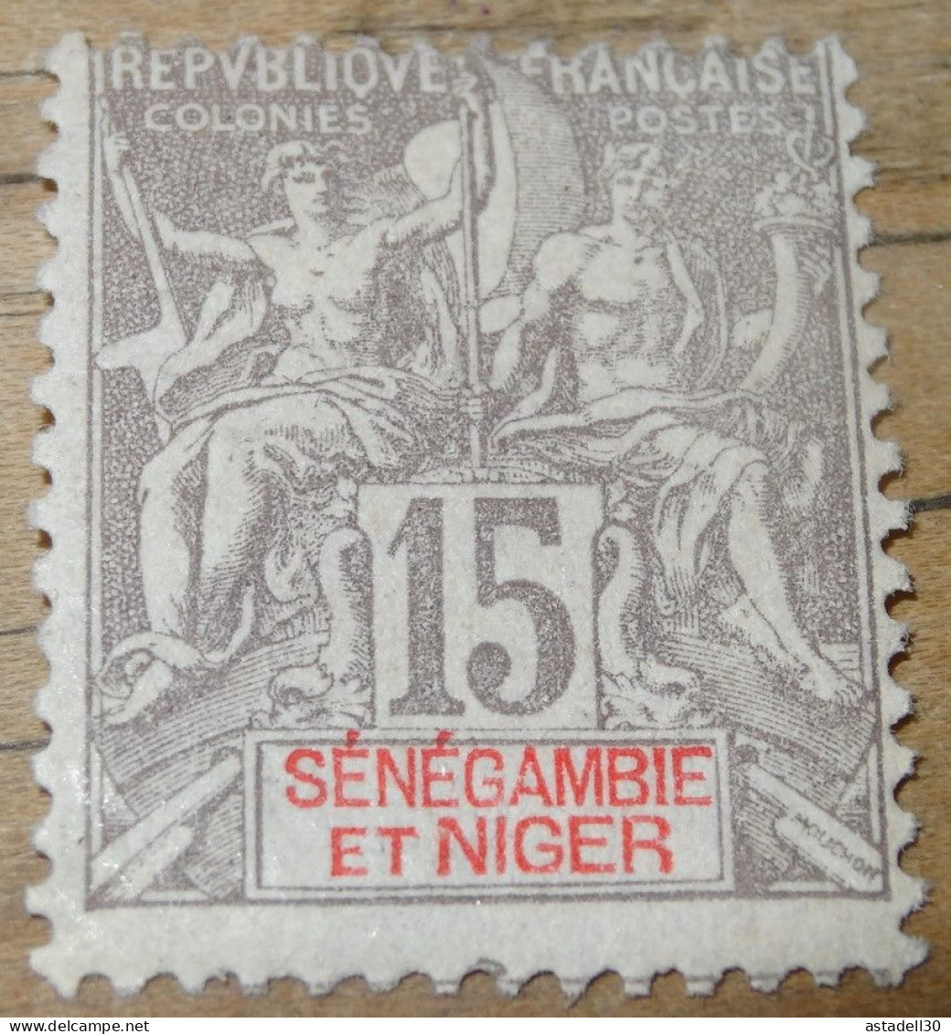 SENEGAMBIE ET NIGER, Sage 15c Gris, Neuf Avec Charniere, Mint* ............ CL1-18-7 - Neufs