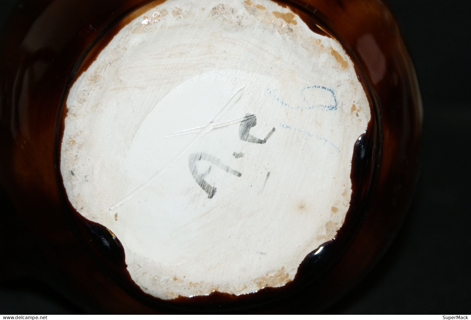 Ancienne cruche, pichet, broc en grès émaillé signée A.C.