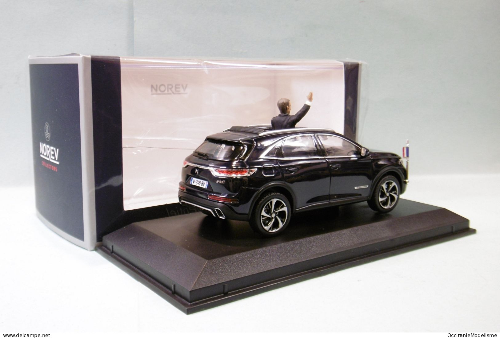 Norev - CITROEN DS 7 CROSSBACK 2017 Présidentiel Emmanuel Macron Réf. 170012 Neuf NBO 1/43 - Norev