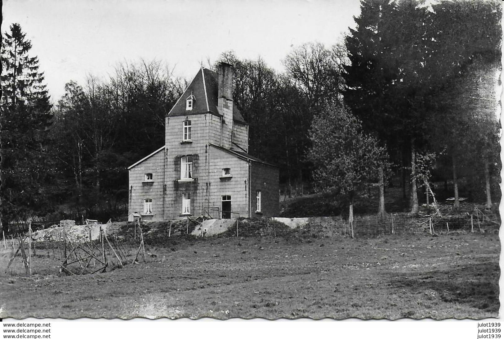 Julot1939 ...  NASSOGNE ..-- Pavillon Du Beau - Site .   Ancien Château Du Prince Pierre Bonaparte . - Nassogne
