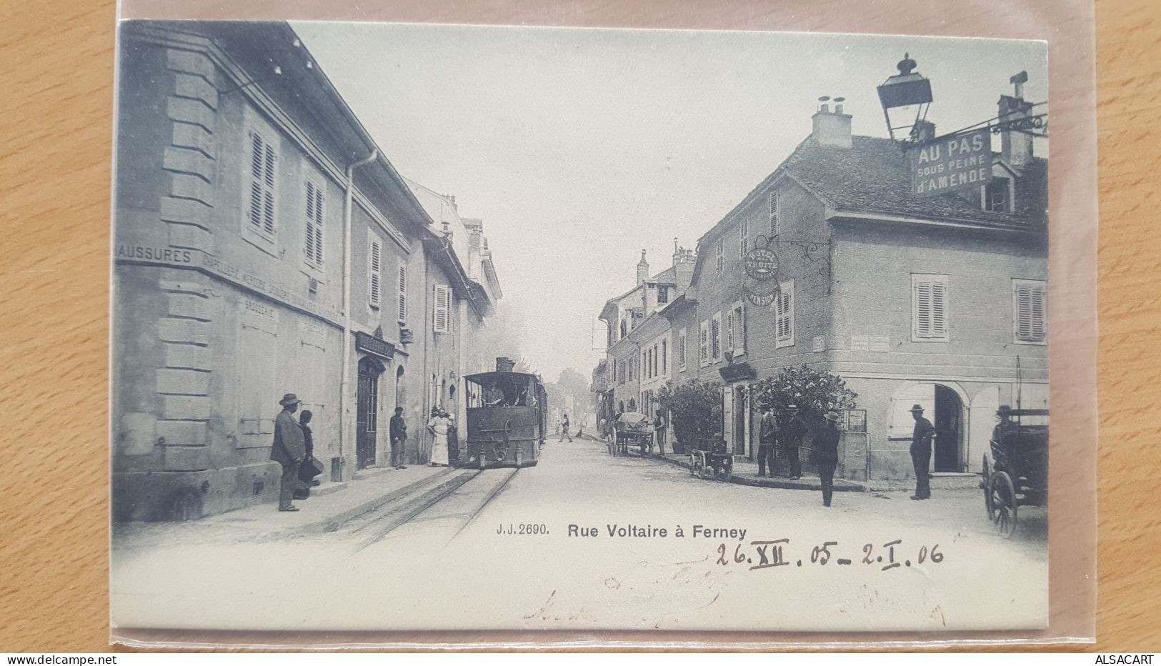 Rue Voltaire à Ferney , Tramway ,dos 1900 - Ferney-Voltaire