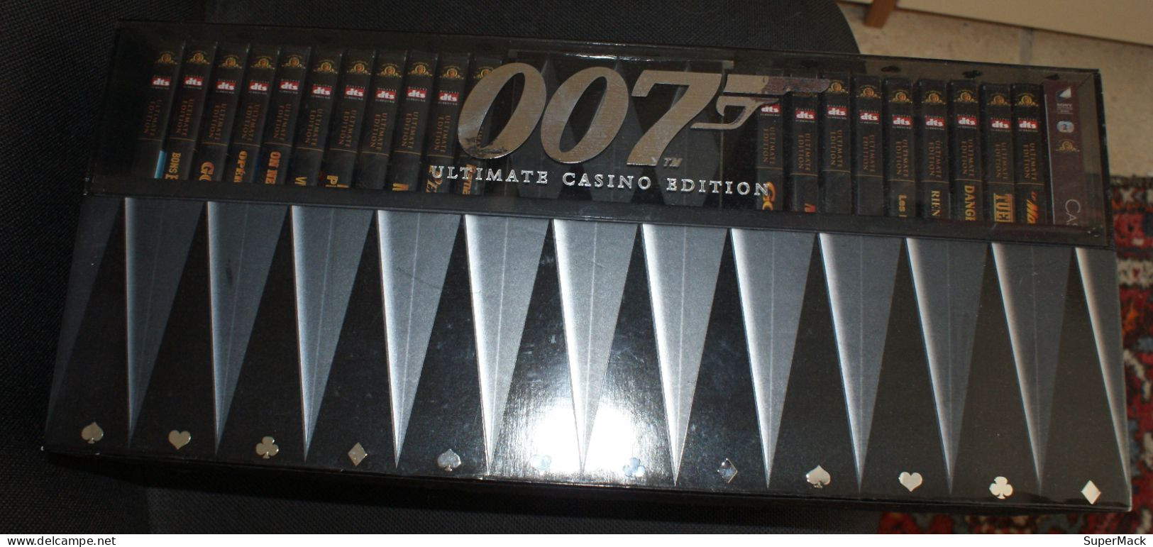 JAMES BOND 007 ULTIMATE CASINO EDITION, Coffret 42 DVD + Pokerset ### NEUF ### - Collections & Sets