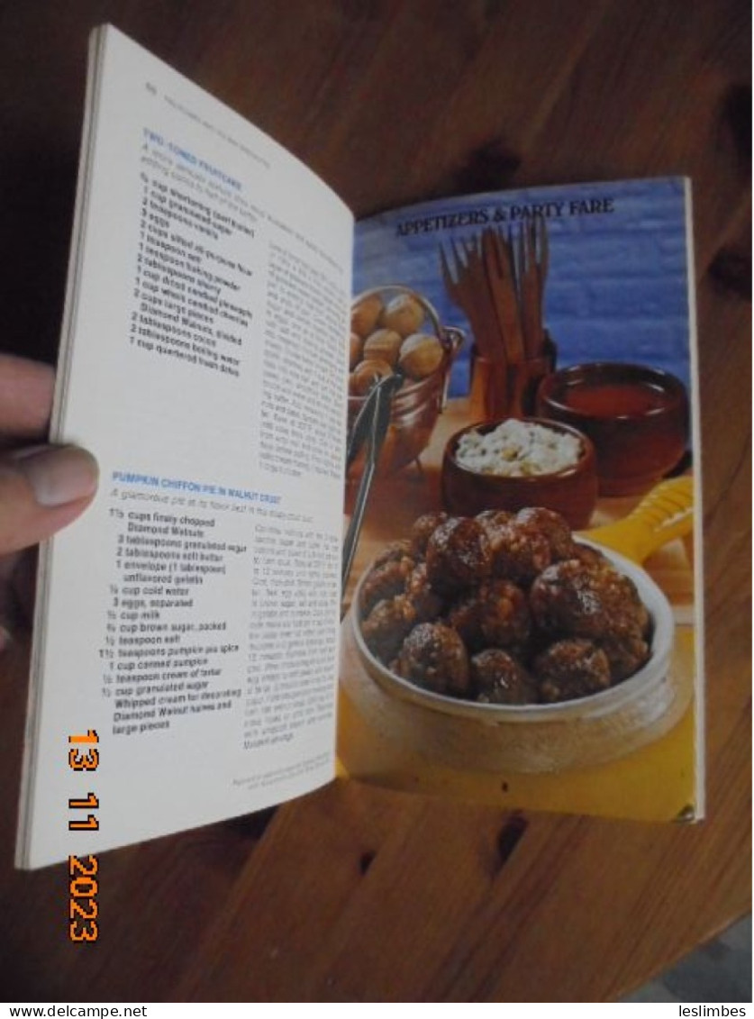 Diamond Walnut Recipe Favorites - Diamond Of California 1982 - Noord-Amerikaans