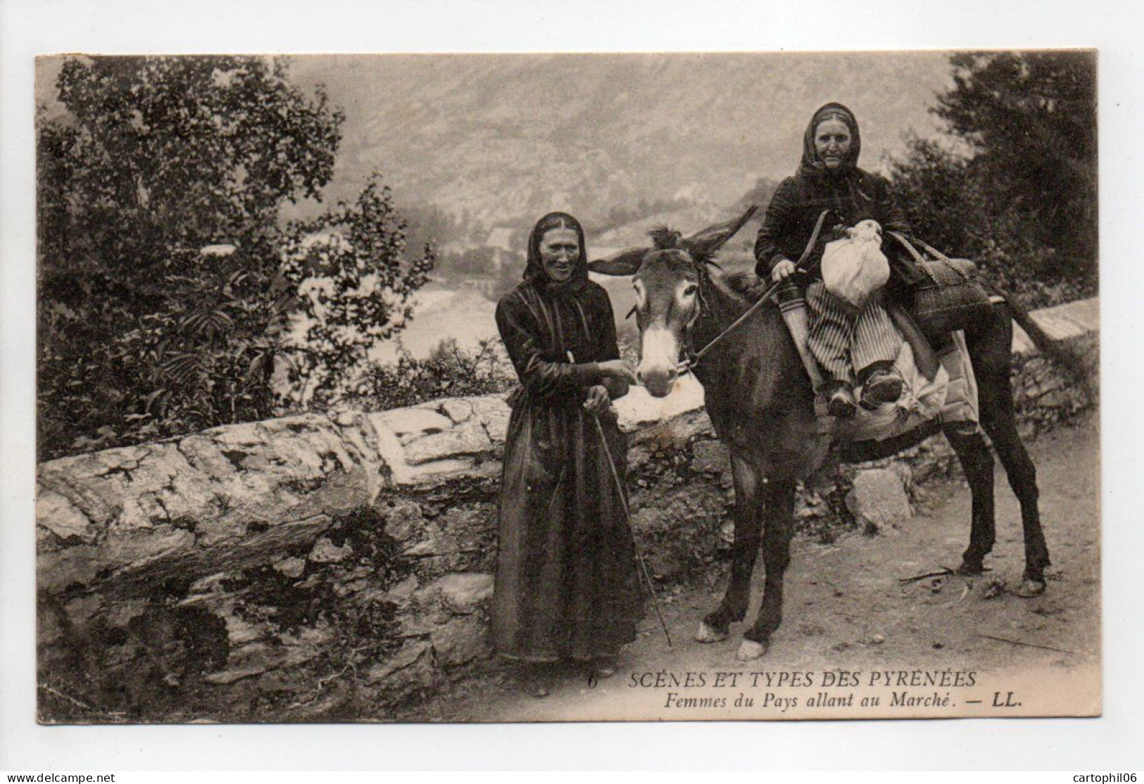 - CPA SCÈNES ET TYPES DES PYRÉNÉES (64) - Femmes Du Pays Allant Au Marché (belle Animation) - Editions Lévy N° 6 - - Altri & Non Classificati