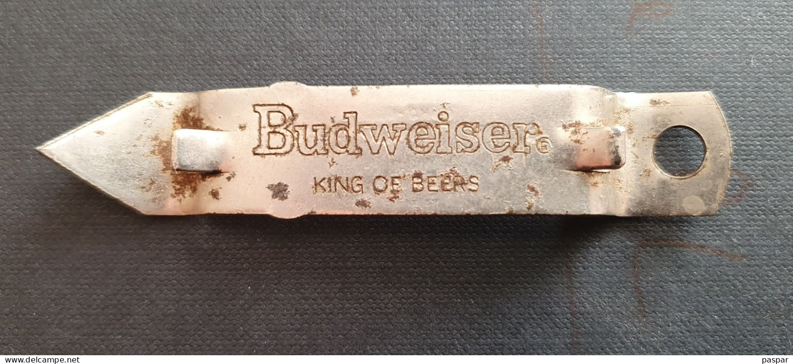 Ancien Décapsuleur Ouvre Boîte Perce Boîte BUDWEISER King Of Beers - Apri-bottiglie/levacapsule