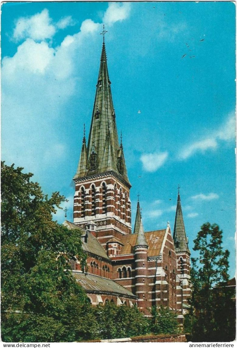 Châtelet Eglise St. Pierre Et Paul - Châtelet