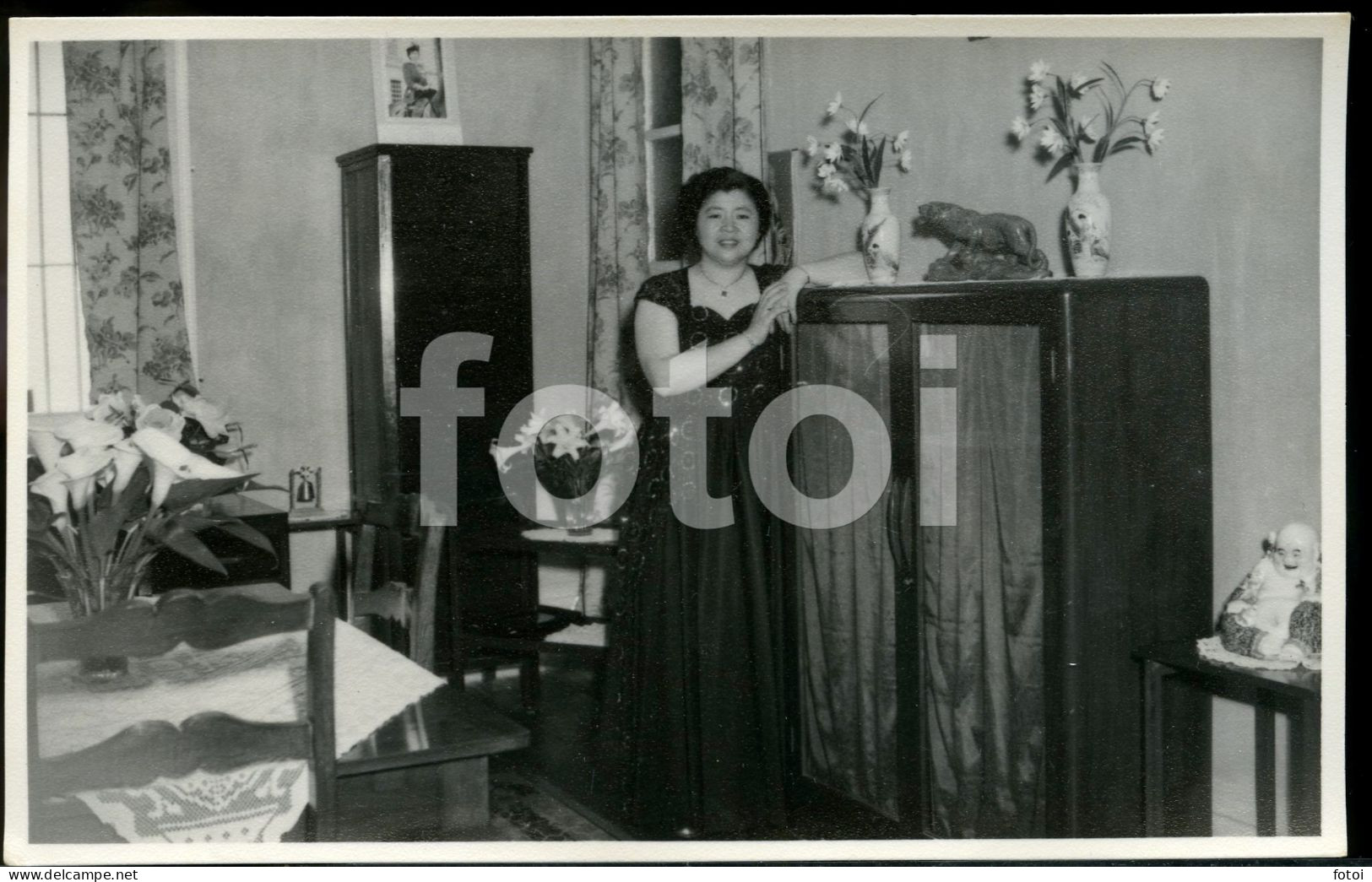 1953 ORIGINAL AMATEUR PHOTO FOTO WOMAN HOUSE MACAU MACAO CHINA - Macau