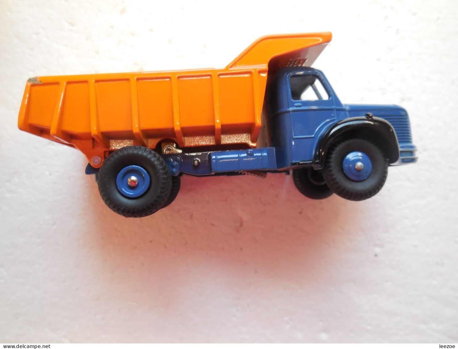 Dinky Toys BERLIET BENNE CARRIERES 34 A, bel état, réf C2-2